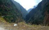 road_from_tibet_to_nepal_sheer_drops_2.jpg